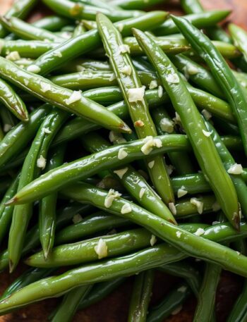 garlicky green beans recipe